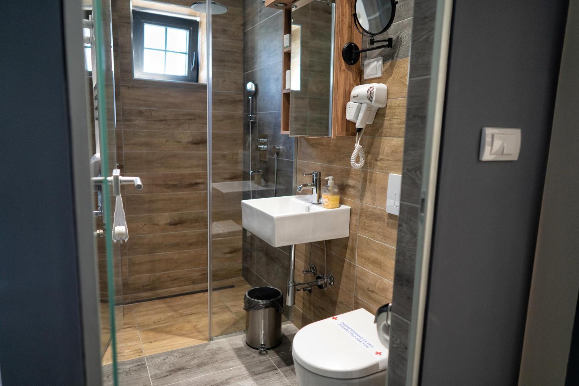 La Roue Hotel Versec Kültér fotó