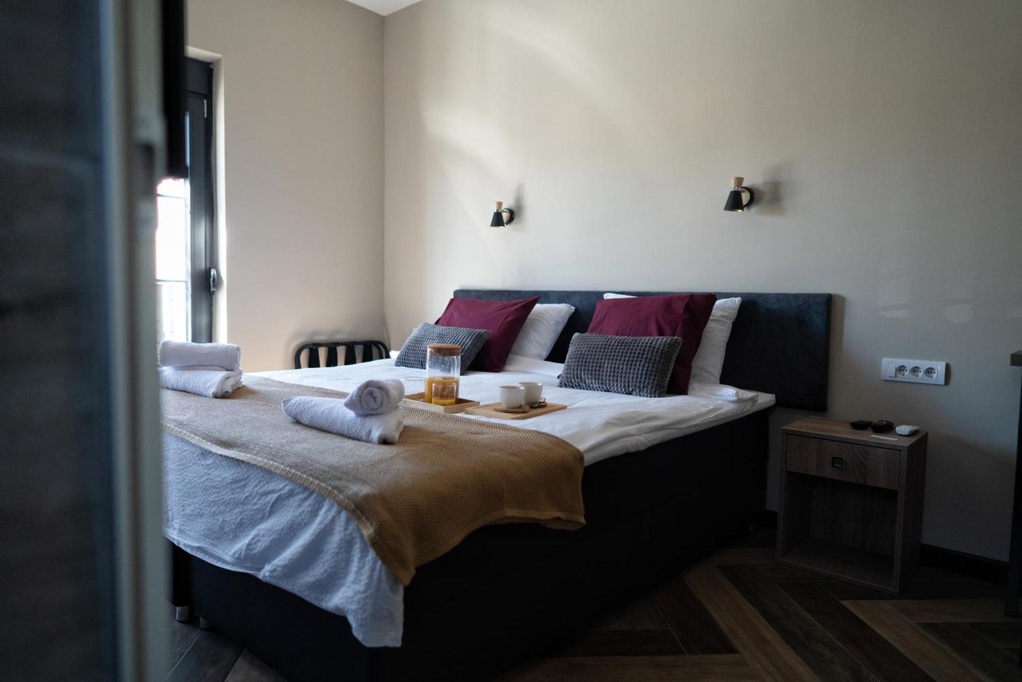 La Roue Hotel Versec Szoba fotó