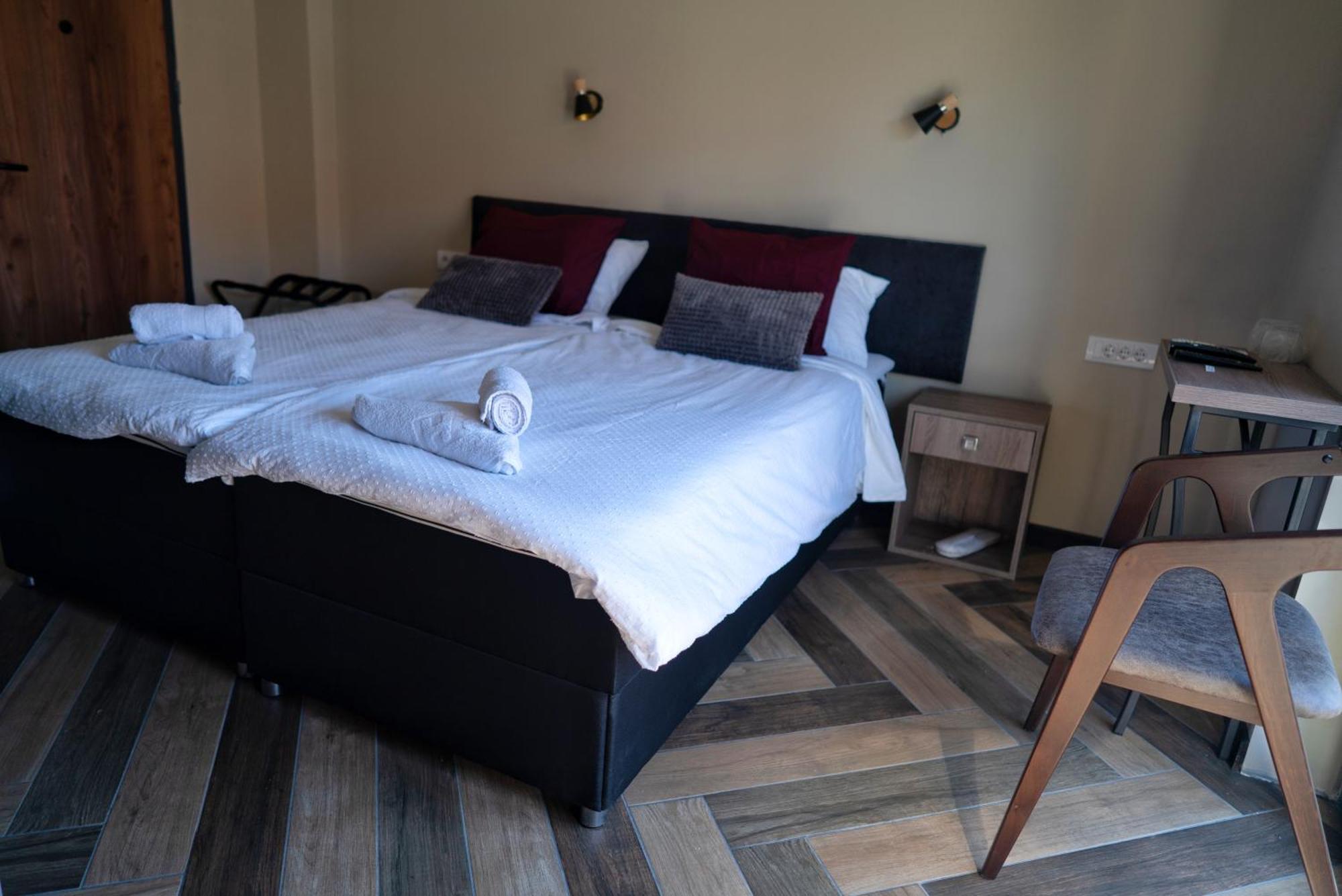 La Roue Hotel Versec Kültér fotó